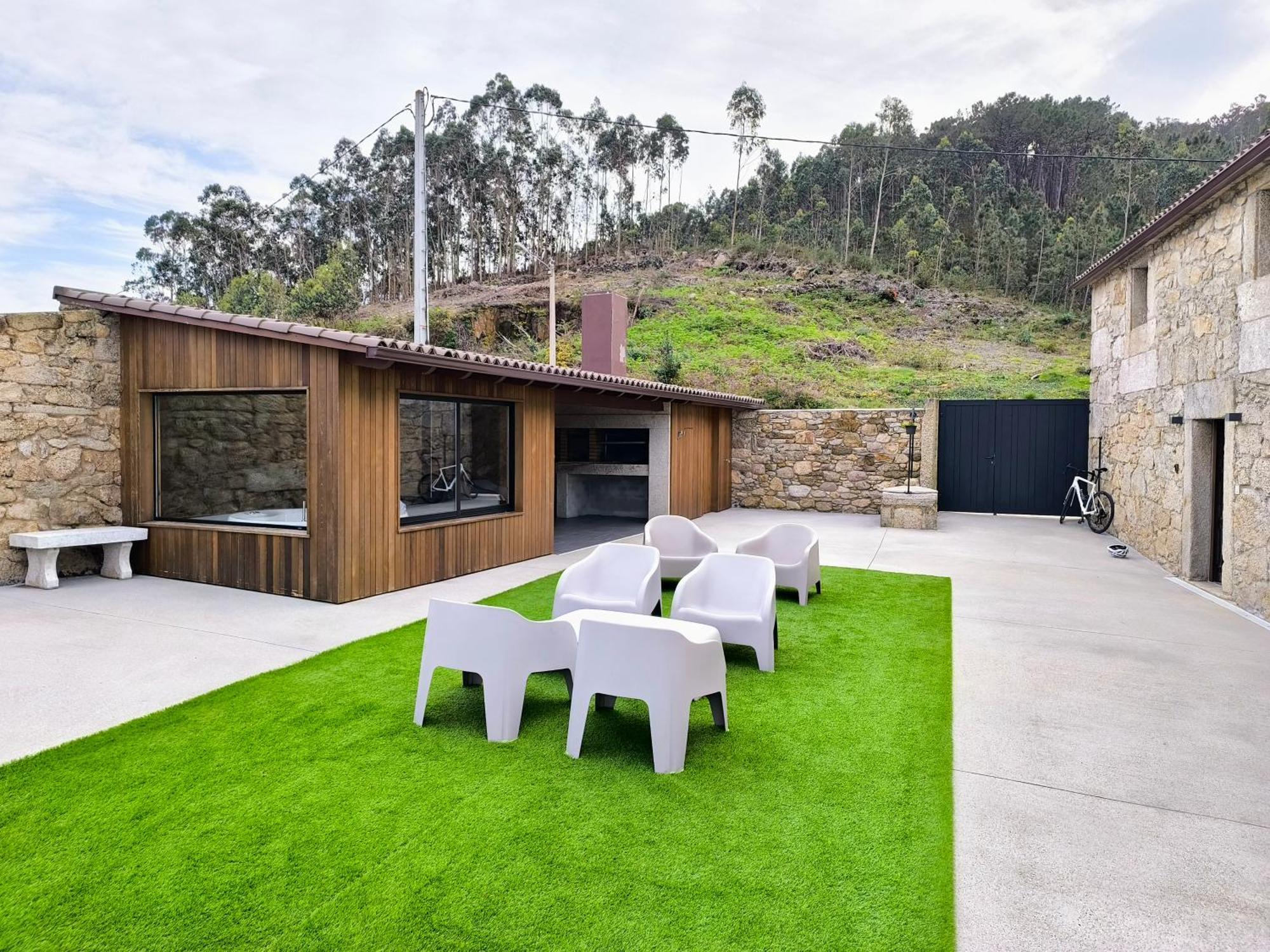 A Casa De Elisa Laxe